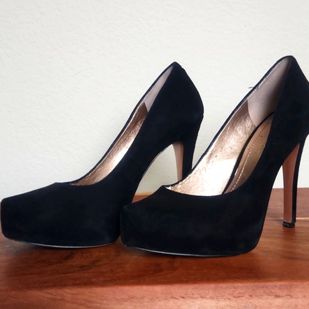 BCBGeneration Platform Stilleto Pumps